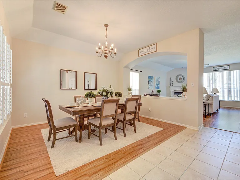 22514 Jutewood Ln — Photo 8