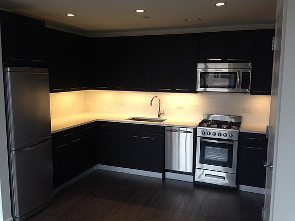 3rd image of 321 W 110th St APT 8B