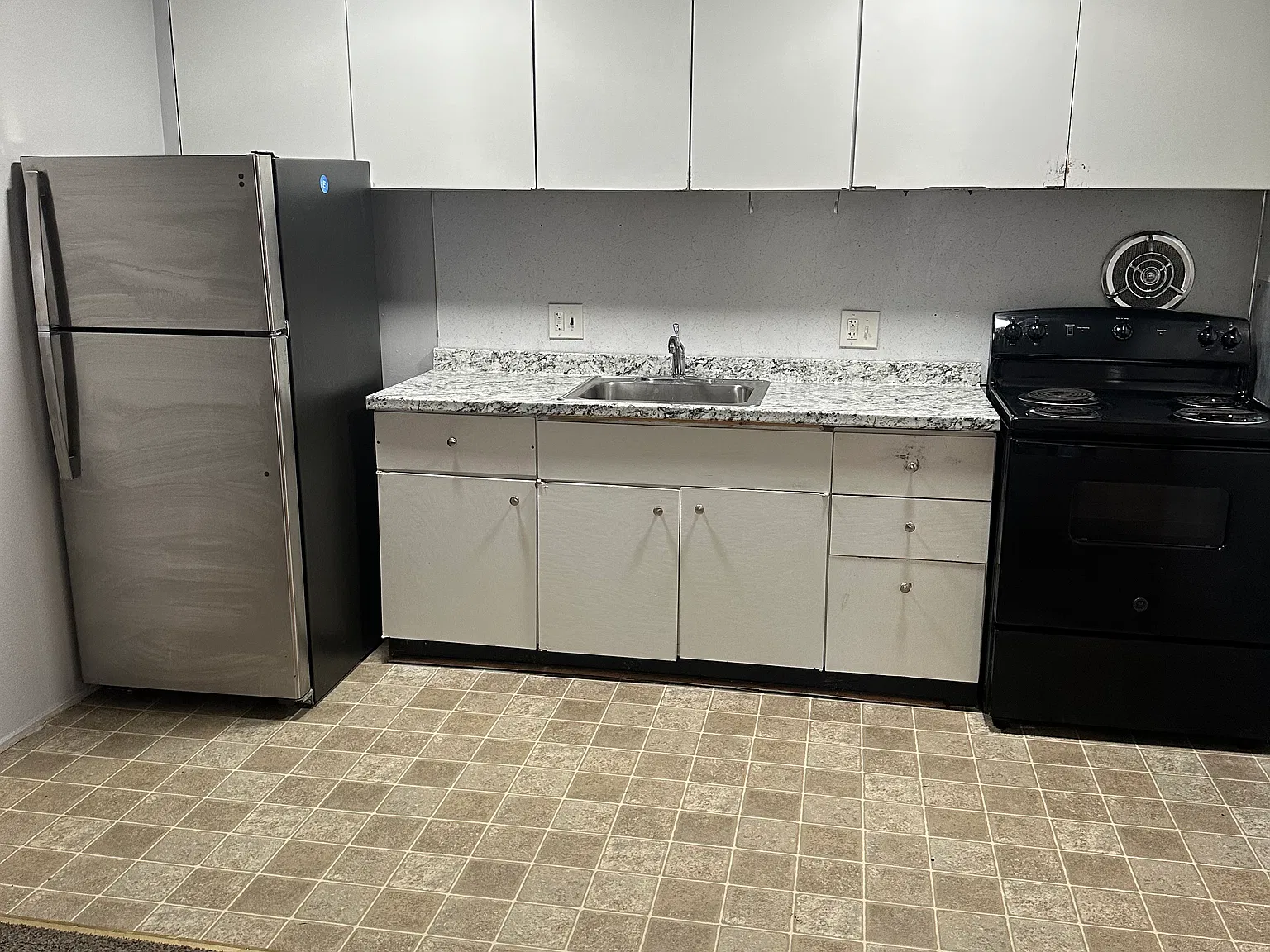 2 bed, $2,200 — Photo 2