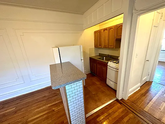 Rented by LRGNY Group, Inc. | media 14