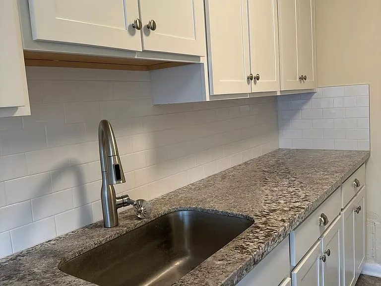 Don Edward Apartments — Photo 12