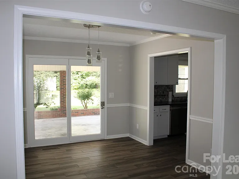 2212 Crosswinds Ct — Photo 9
