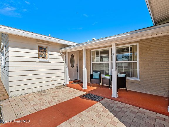 2nd image of 2460 San Lorenzo Ct