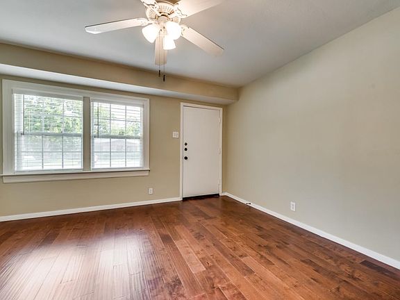 3rd image of 2901 Larry Dr