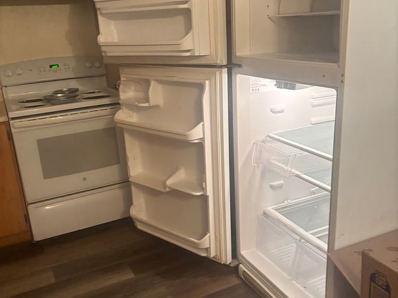 2nd image of 1091 Red Butte St APT D