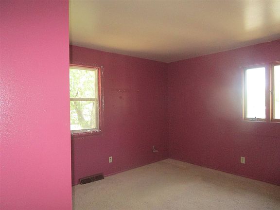 5th image of 3513 Jamestown Dr