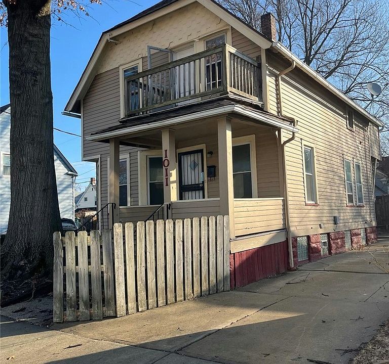 1st image of 1011 E 72nd Pl