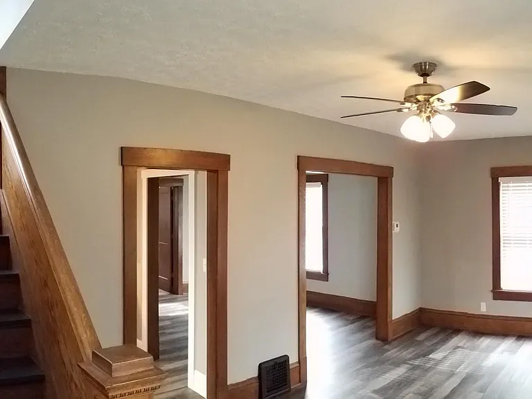239 Bachtel St SE — Photo 23