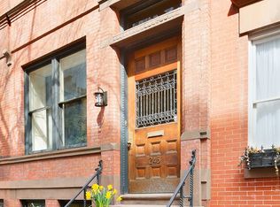 243 Waverly Pl, New York, NY 10014