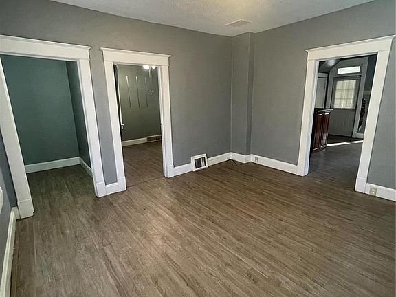 3rd image of 308 E Acton Ave