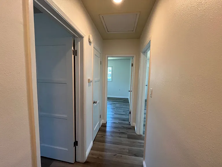 7420 Vicki Dr — Photo 17