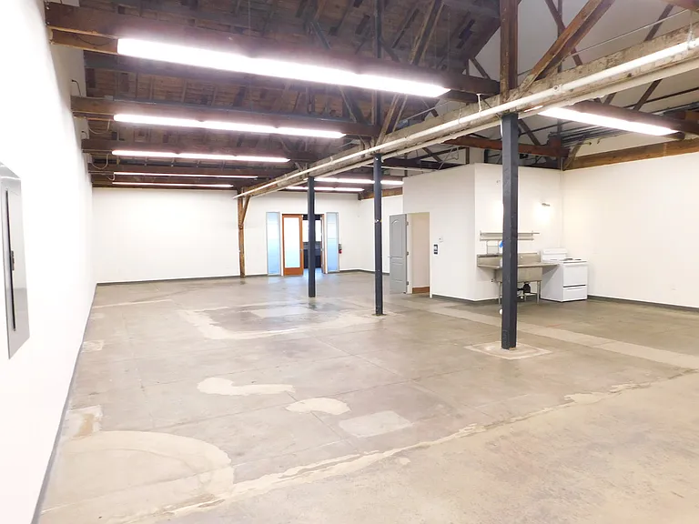 560 E Commercial St #4A — Photo 12