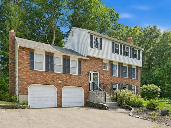15 Deer Run Lane, North Haven, CT 06473