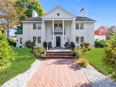28 Nassau Drive, Great Neck, NY, 11021