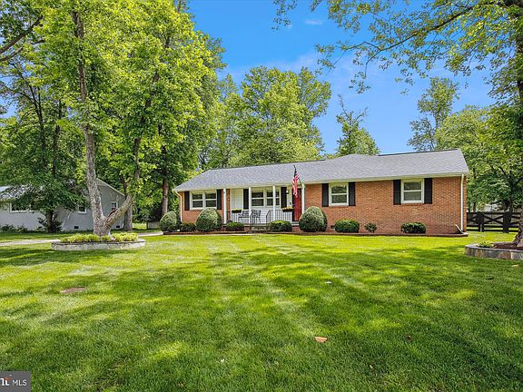 4th image of 8809 McNair Dr