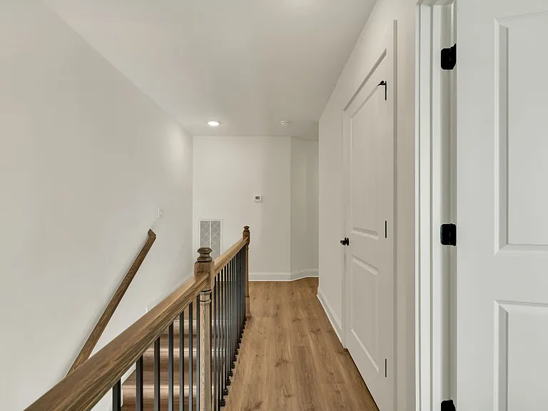 389 Hungry Hollow Rd SE — Photo 3