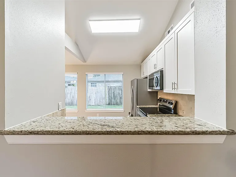 18515 Meadows Way Dr — Photo 6