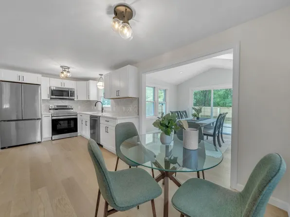 38 Sunset Ave, Oxford, MA 01540