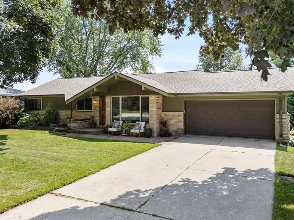 253 St Rose AVENUE, Fredonia, WI 53021