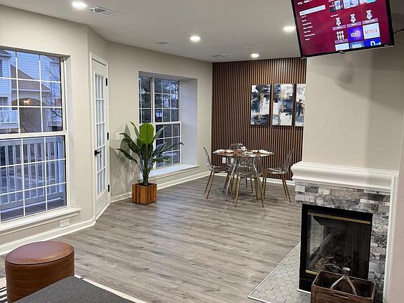 4th image of 8205 Crossbrook Ct Unit 201