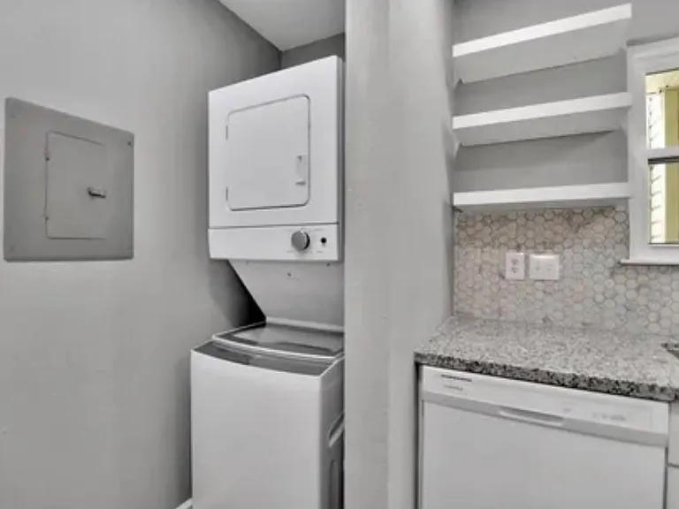 7600 Emmett F Lowry Expy #313 — Photo 3