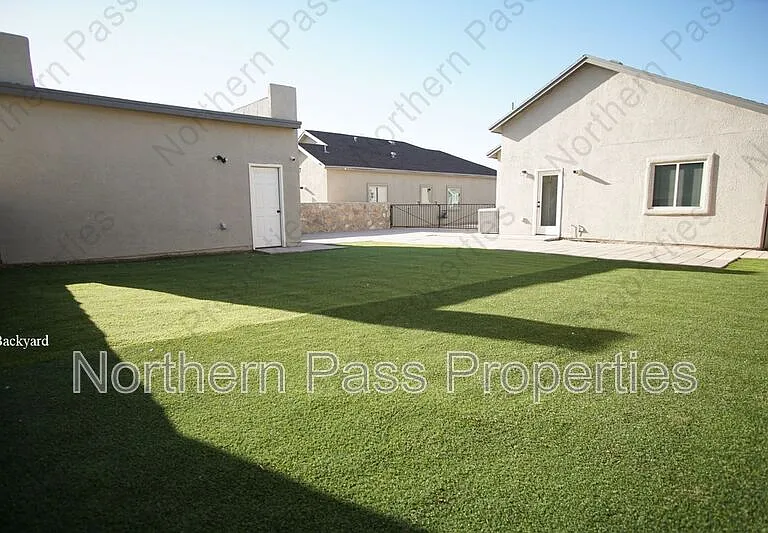 14380 Tobe Davis — Photo 23