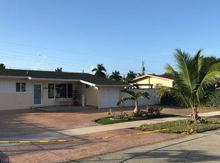 1014 W 50th Pl, Hialeah, FL 33012