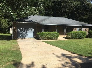 214 Merioneth Dr, Ozark, AL 36360