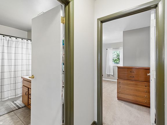 5th image of 812 N 10th St