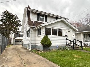 907 Rowe St, Akron, OH 44306