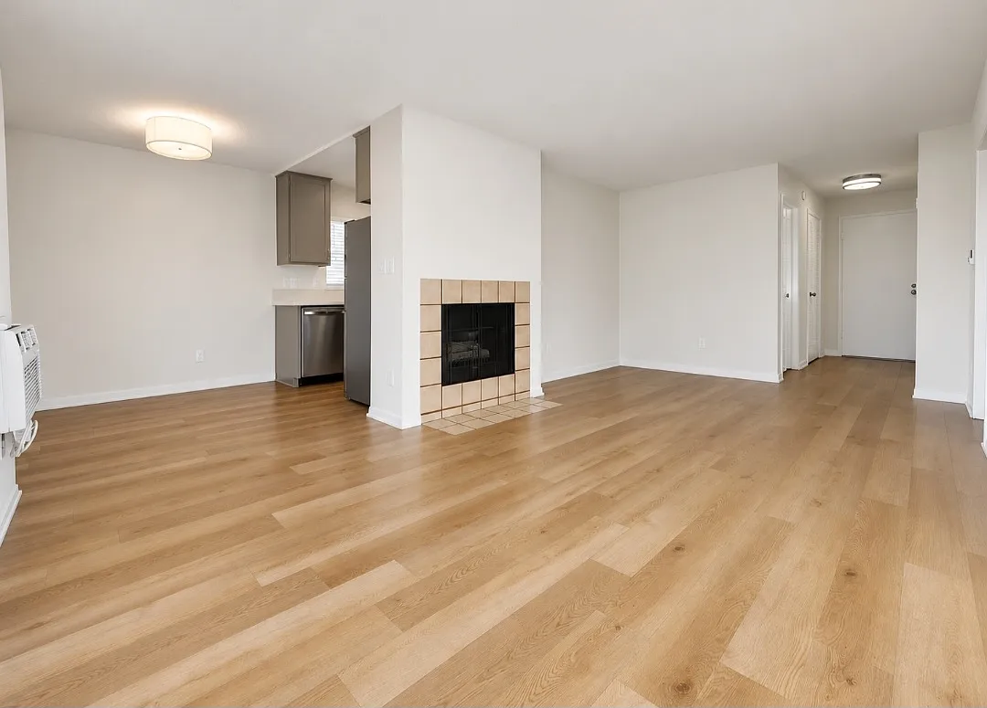 2 bed, 2.0 bath, $3,050 — Photo 2