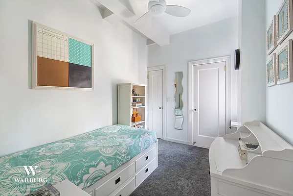 Sold by Warburg | media 7
