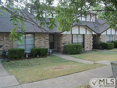 1st image of 213 Cedar Bend Dr