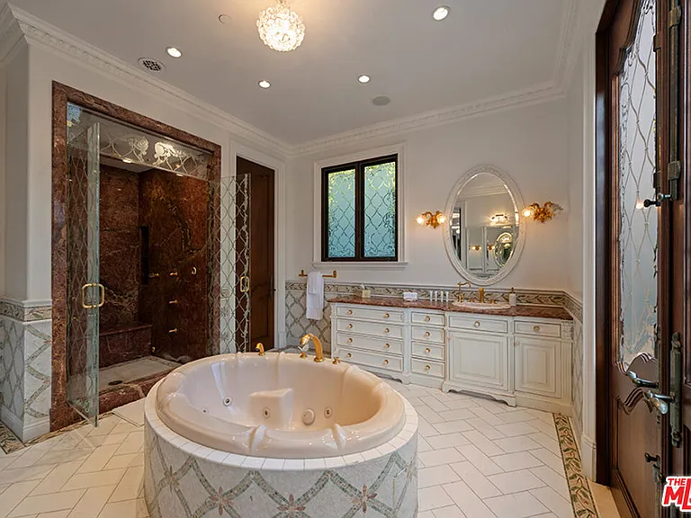 1021 N Crescent Dr — Photo 27