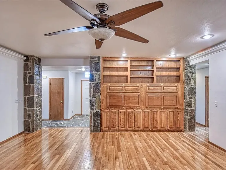 3609 Hampton Ct — Photo 36