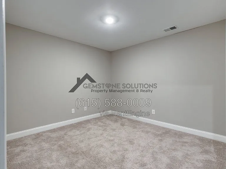 714 Hahn Ct — Photo 31