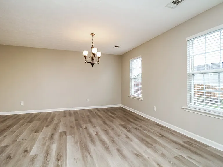 1021 Tammy Sue Ln — Photo 6