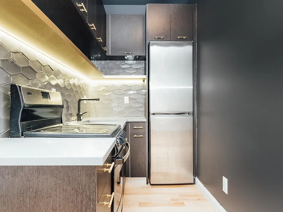 314 Evergreen Ave #4B