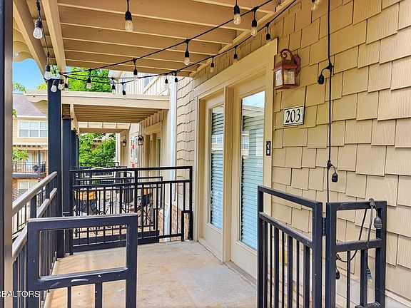 4th image of 3825 Cherokee Woods Way #1-unit 203