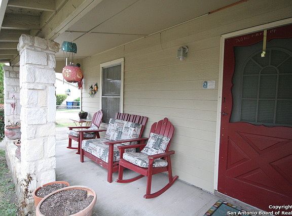 4th image of 1522 Lennon Ave