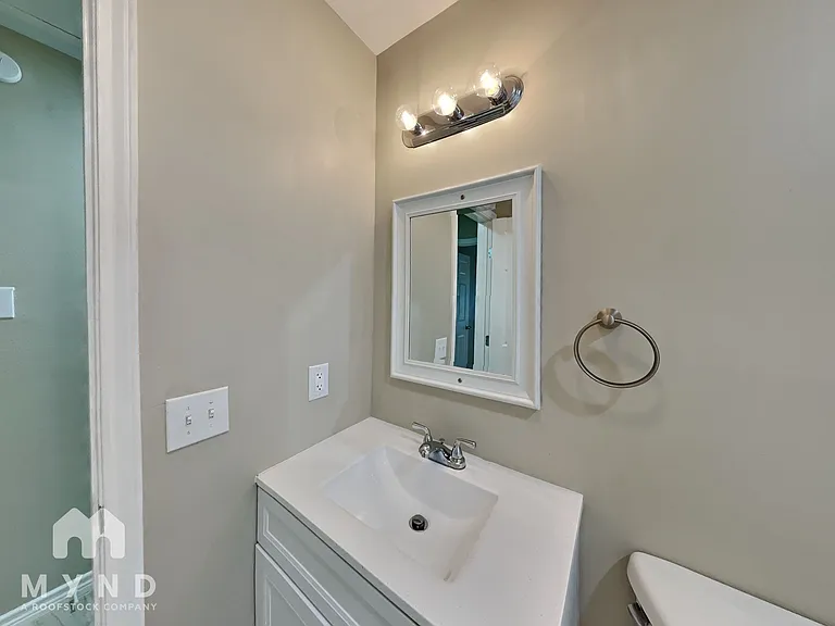 1303 S Cardinal St #A — Photo 8