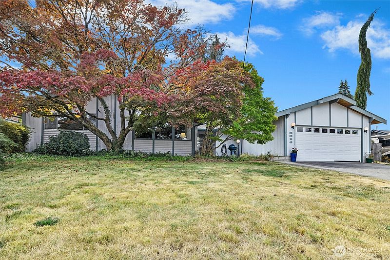 2nd image of 8826 Cascadia Avenue