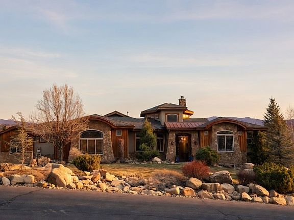 2nd image of 47 S Meadow Dr