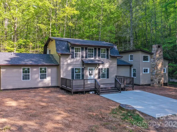 145 Kincaid Dr, Lake Lure, NC 28746