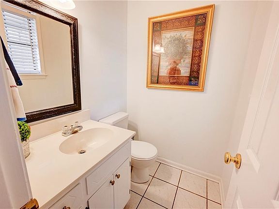 3rd image of 105 Garden Hill Dr