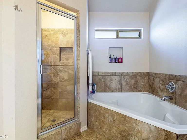 424 Sonaran Ct — Photo 10
