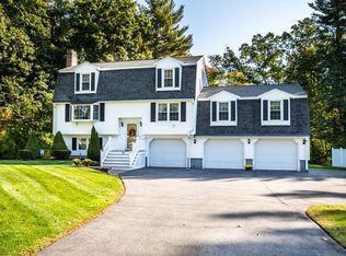91 Barry Dr, Tewksbury, MA 01876