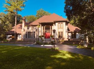 150 N Rainbow Rd, North Barrington, IL 60010