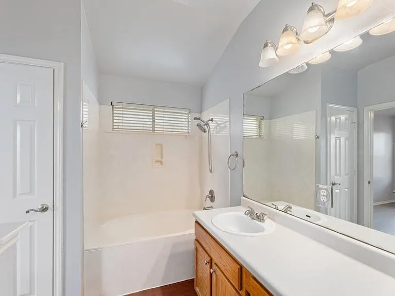 12816 Dwight Eisenhower St — Photo 18
