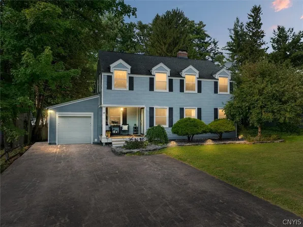 405 Salt Springs St, Fayetteville, NY 13066